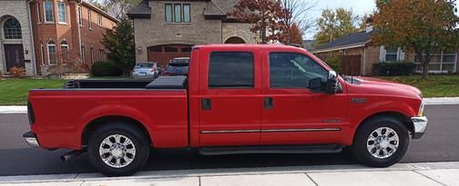 Red 2000 Ford F-250 Lariat Crew Cab Super Duty