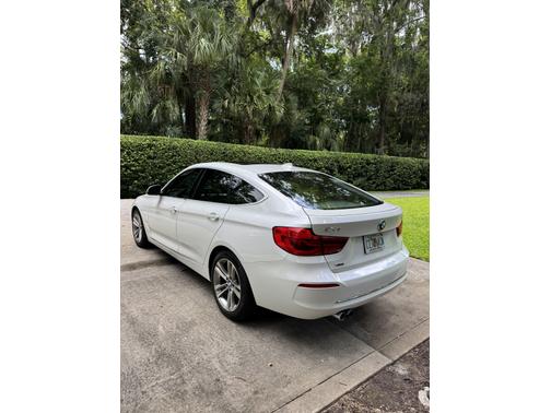 2018 BMW 330 Gran Turismo i xDrive