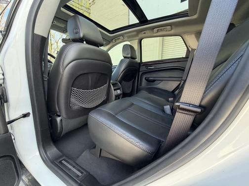 White 2015 Cadillac SRX Performance Collection