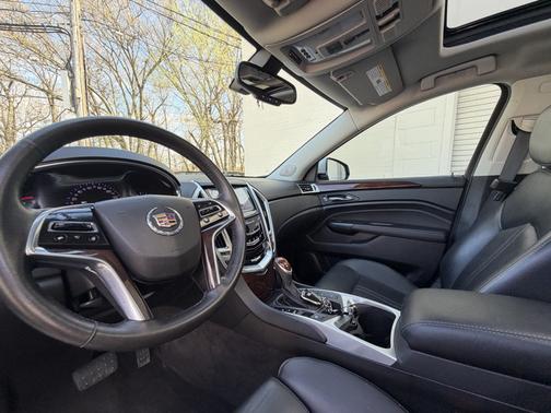 White 2015 Cadillac SRX Performance Collection