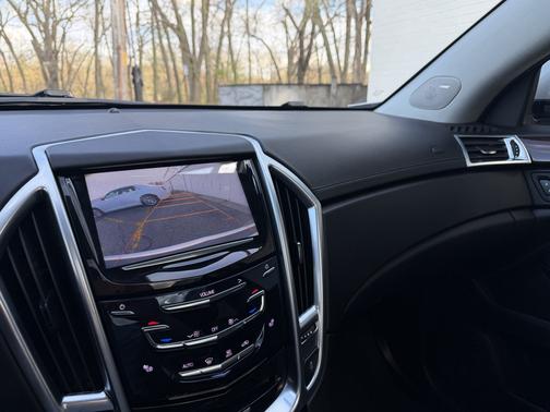 White 2015 Cadillac SRX Performance Collection