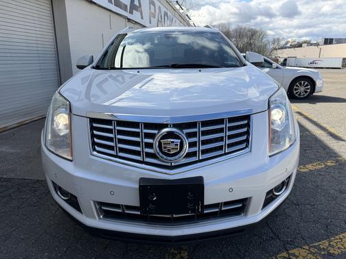 White 2015 Cadillac SRX Performance Collection