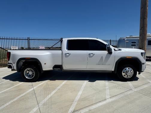 White 2024 GMC Sierra 3500 Denali
