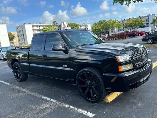 Black 2005 Chevrolet Silverado 1500 SS Extended Cab