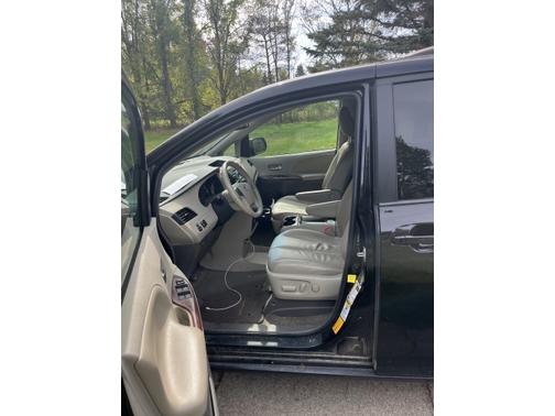 2012 Toyota Sienna XLE