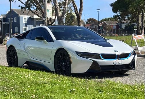 2019 BMW i8 Base