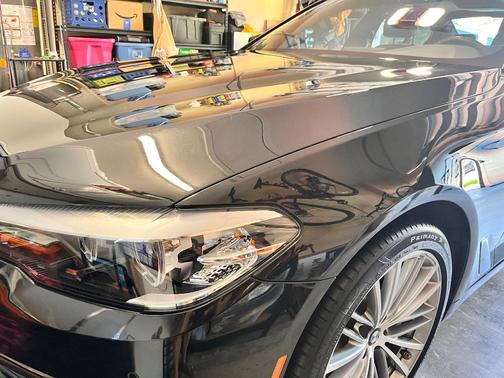 Black 2020 BMW 530 i