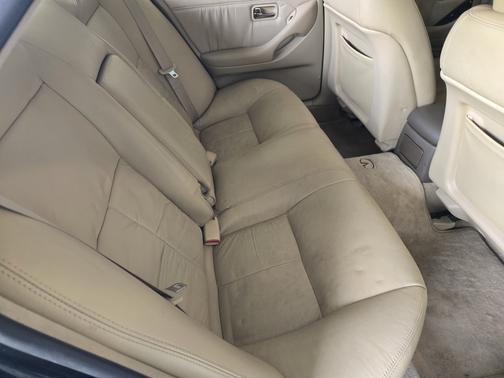 1995 INFINITI J30 Base