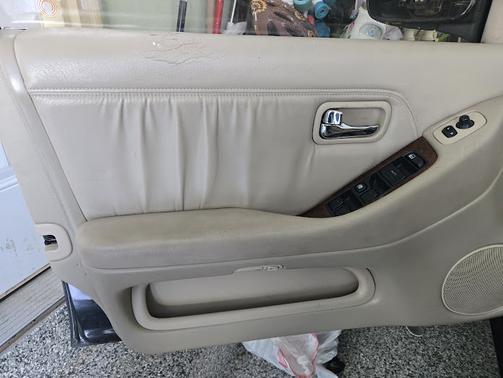 1995 INFINITI J30 Base