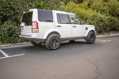 2011 Land Rover LR4 Base