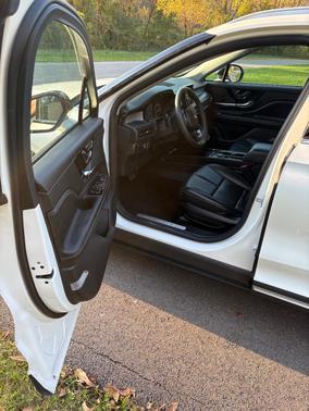 White 2022 Lincoln Corsair Standard