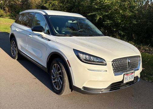 White 2022 Lincoln Corsair Standard