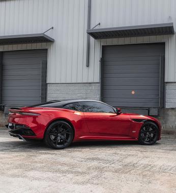 2019 Aston Martin DBS Superleggera