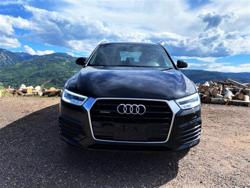 Photo 2 of 10 of 2016 Audi Q3 2.0T Prestige