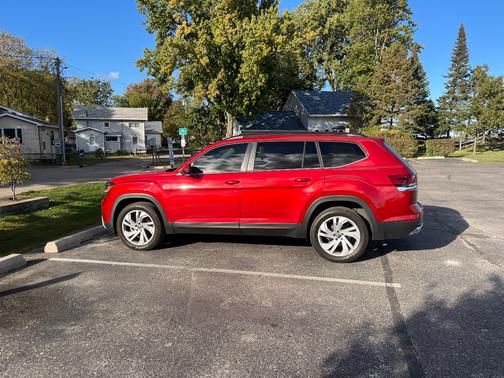 2021 Volkswagen Atlas 3.6L SE w/Technology