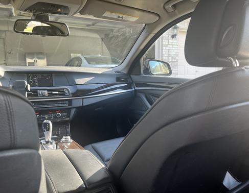 2011 BMW 528 i
