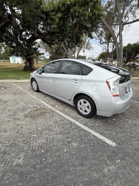 2010 Toyota Prius III
