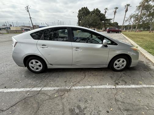 2010 Toyota Prius III