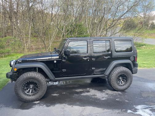 Black 2017 Jeep Wrangler Unlimited Sport