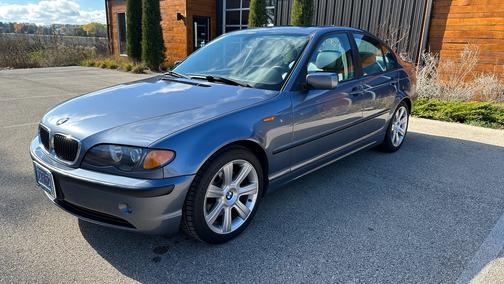 Blue 2003 BMW 325 i