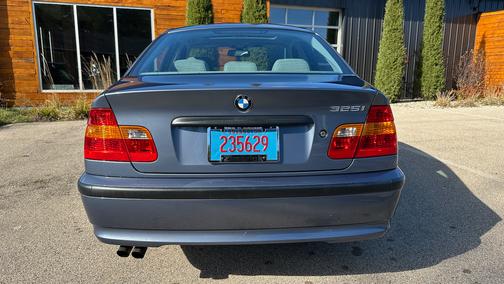 Blue 2003 BMW 325 i
