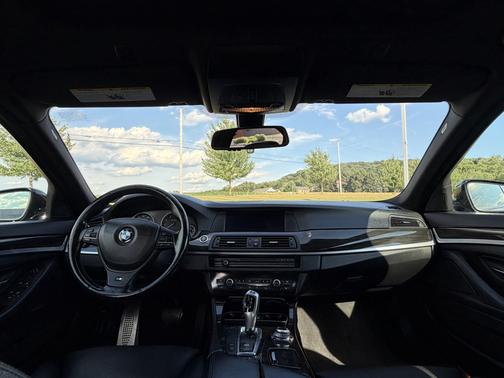 Gray 2013 BMW 550 i xDrive