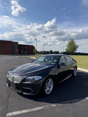 Gray 2013 BMW 550 i xDrive