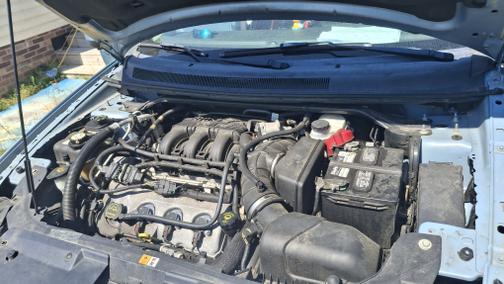 Blue 2008 Ford Taurus X SEL