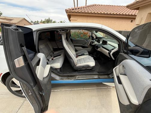White 2017 BMW i3 94 Ah