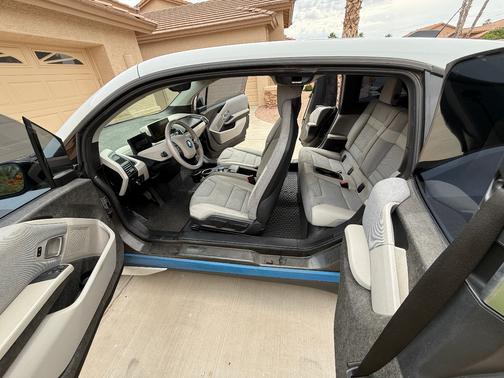 White 2017 BMW i3 94 Ah