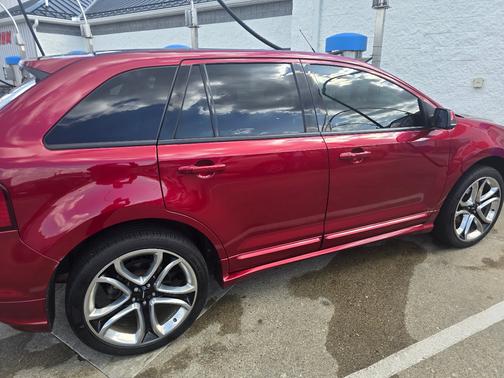Red 2014 Ford Edge Sport