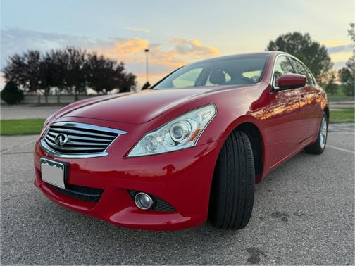 2010 INFINITI G37 x