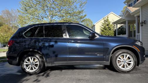 Blue 2014 BMW X5 xDrive35i