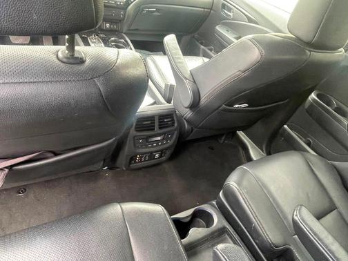 Gray 2017 Honda Pilot Elite