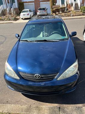 Blue 2004 Toyota Camry XLE