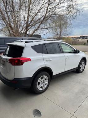 White 2013 Toyota RAV4 LE