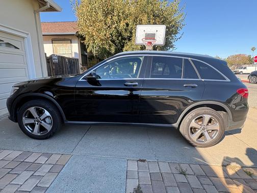 Black 2018 Mercedes-Benz GLC 300 4MATIC