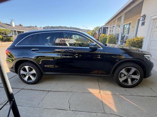 Black 2018 Mercedes-Benz GLC 300 4MATIC