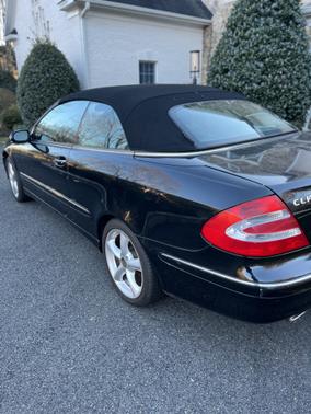 Photo 4 of 6 of 2005 Mercedes-Benz CLK-Class 320 Cabriolet