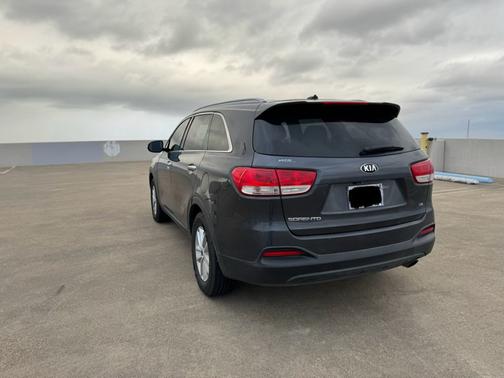 2018 Kia Sorento LX