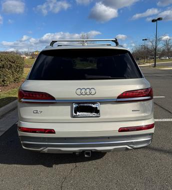 2021 Audi Q7 45 Premium Plus