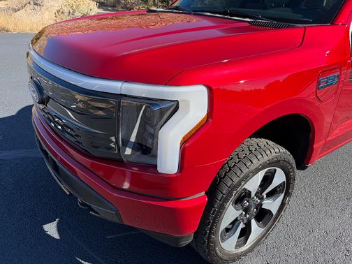 2024 Ford F-150 Lightning Platinum