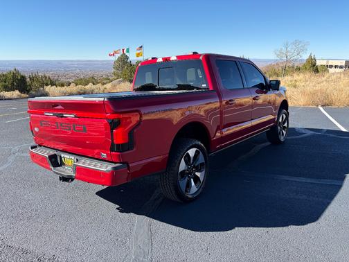 2024 Ford F-150 Lightning Platinum