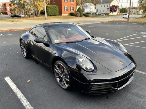 2021 Porsche 911 Carrera