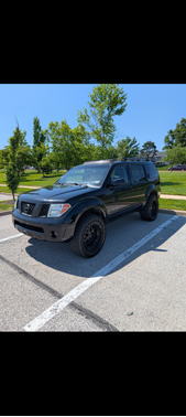 2005 Nissan Pathfinder SE