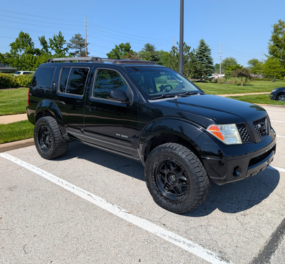 2005 Nissan Pathfinder SE