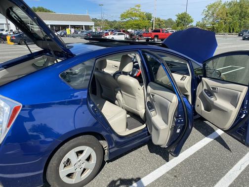 2010 Toyota Prius IV