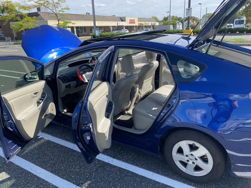 2010 Toyota Prius IV