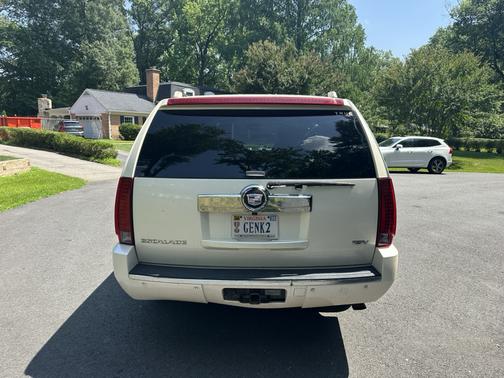 White 2007 Cadillac Escalade ESV Base