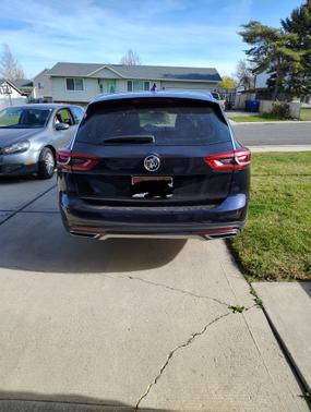 2019 Buick Regal TourX Essence